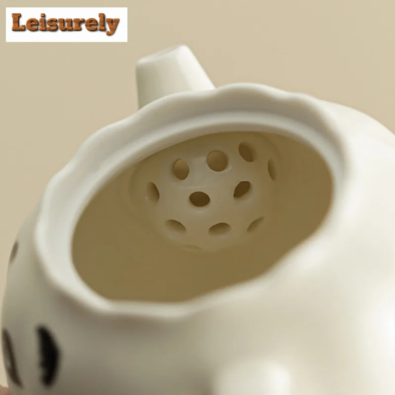 158ML Cream Ding Kiln Panda Play Butterfly Teapot Japanese Tea Infuser Pot Tea Soaking Kettle with Strainer Teaset Decoration