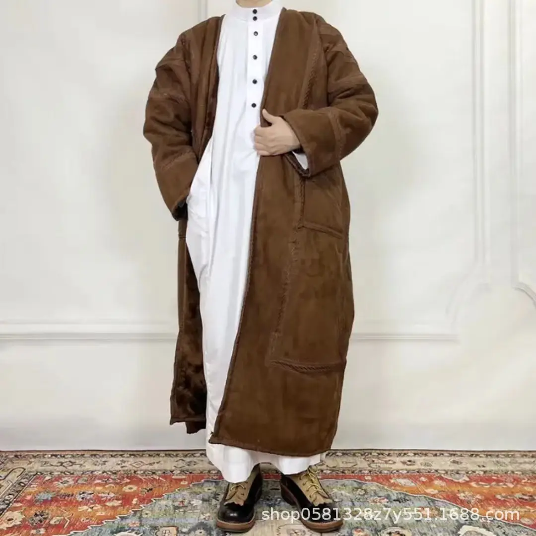 فروة رجالية تراثية طويلة – تصميم شتوي فاخر