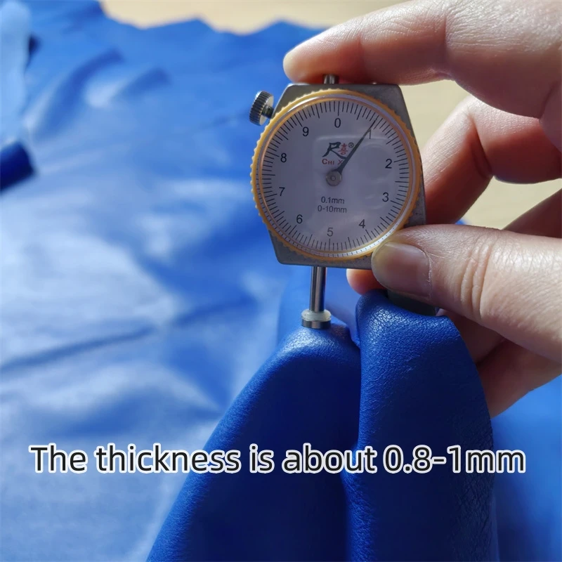 8/1mm 블루 양가죽. 첫 번째 레이어 가죽. 진짜 가죽 원단. 가죽 의류용 수제 DIY. 전체 양가죽