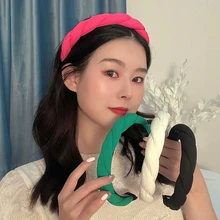 

Japanese And Korean Light And Non-clamping Solid Color Temperament Simple Heightening Cranial Top Wide-brimmed Hair Accessories