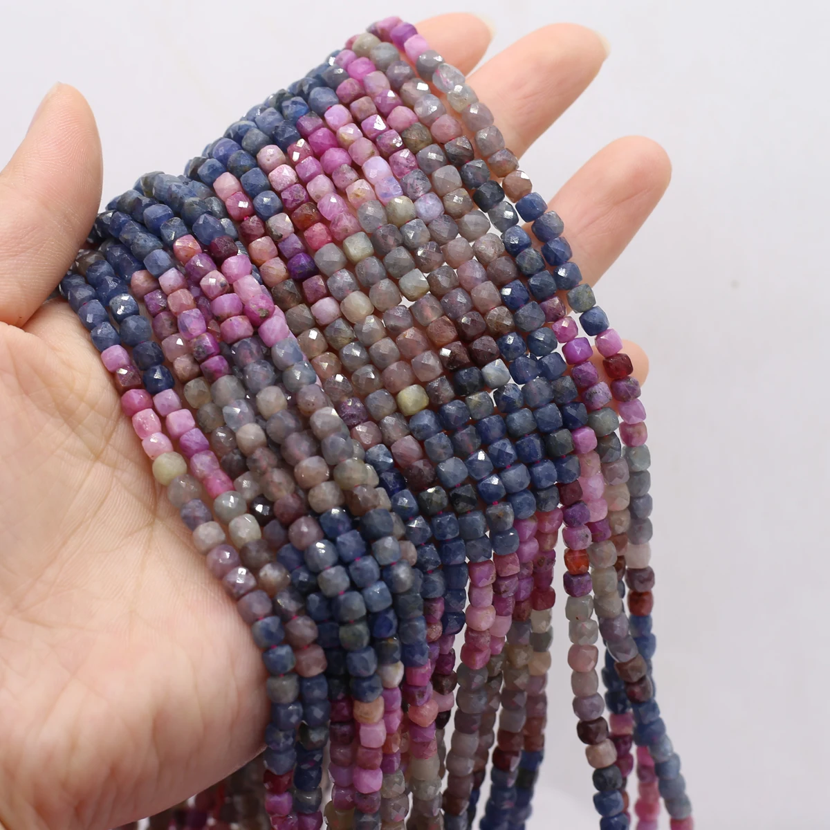 

Natural Stone Beads Faceted Red Sapphire Round Loose Spacer Beads For Jewelry Making Necklace Bracelets DIY Charms Accessory 4mm