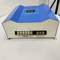 ตัวควบคุมพลังงานแสงอาทิตย์ระบบไฮบริด220V เอาต์พุต30KW 50KW ระบบเครื่องควบคุมการชาร์จ PWM สำหรับกังหันลมเครื่องกำเนิดไฟฟ้าพลังงานแสงอาทิตย์พร้อมดัมพ์ 5
