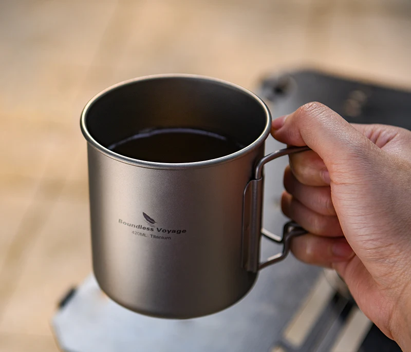 Boundless Voyage Titanbecher mit Teesieb 420 ml/14,2 Fl.oz Teetasse mit Klappgriff Outdoor Camping Teebereiter Ti3054D – Detail 9