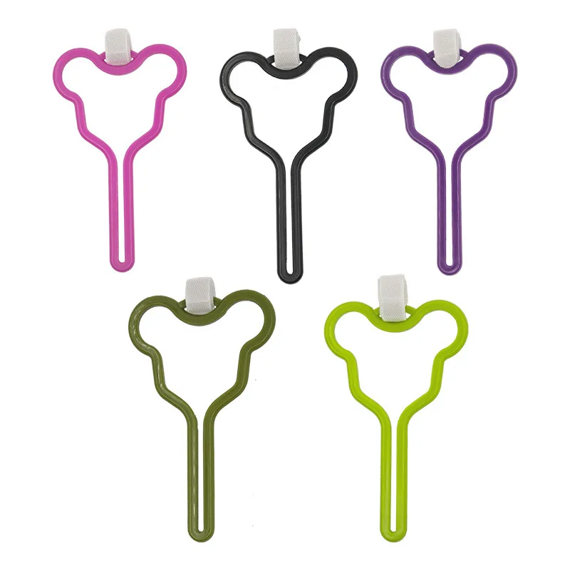 Pet Poop Bag Holder Hands-free Fixed Clip Dog Walking Cleaning Supplies Pet Cat Dog Poop Bag Dispenser dog poop bag dog poop bag dispenser