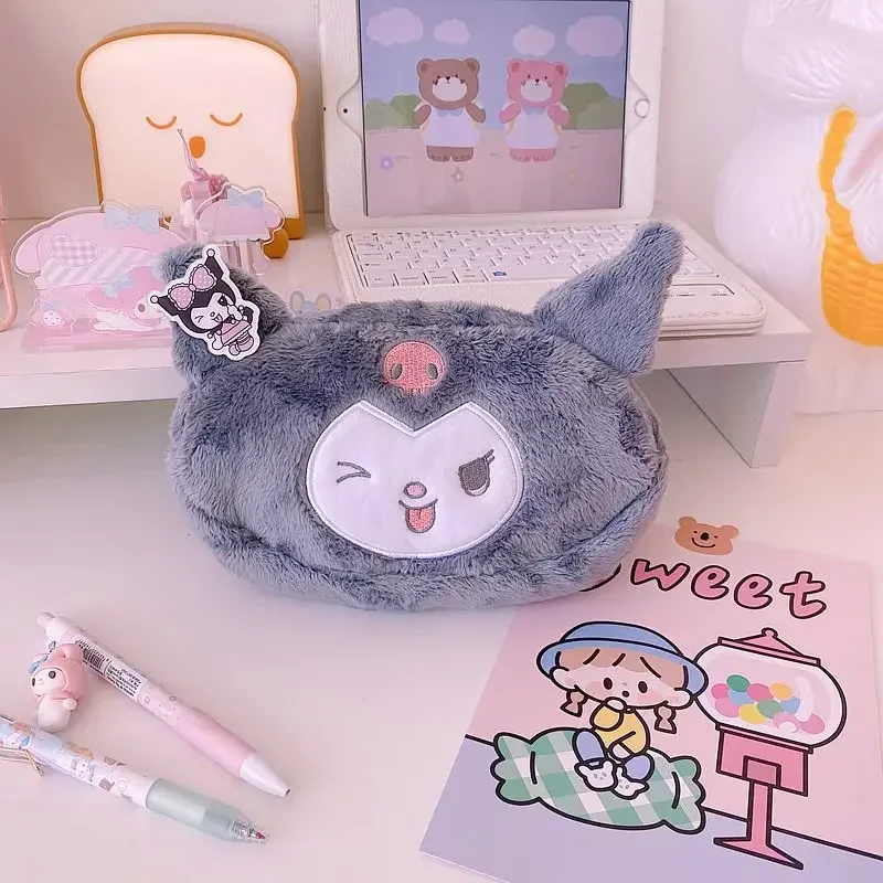 Sanrioed Kawaii Cinnamoroll 마이 멜로디 쿠로미 플러시 대용량 문구 학생 연필 케이스 애니메이션 화장품 보관 가방