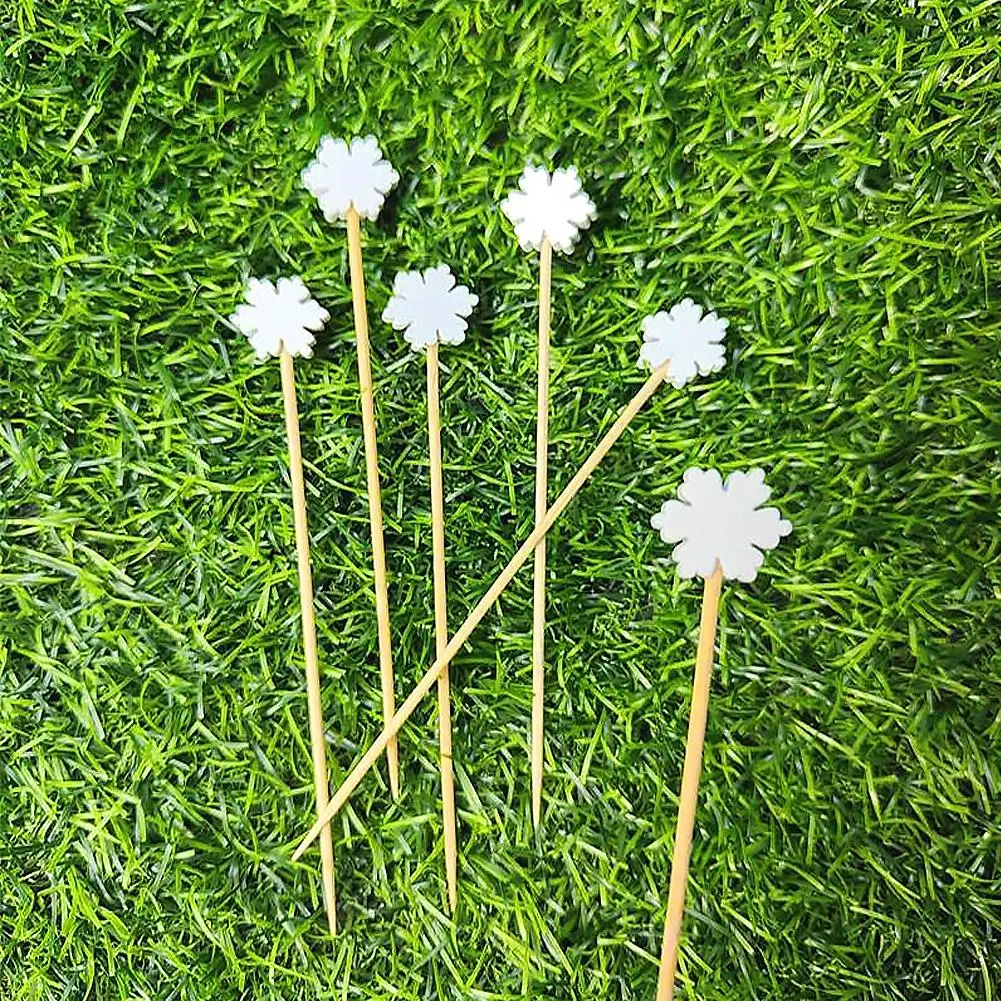 Description Picture 6 of item50pcs Christmas Bamboo Cocktail Picks Santa Claus Snowflake Tree Drink Fruit Dessert Food Toothpicks Christmas Party Decor 2024
