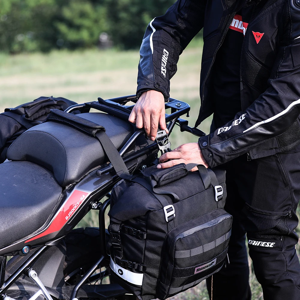春まで値下げ DAINESE レーシングスーツ 46 大人しく