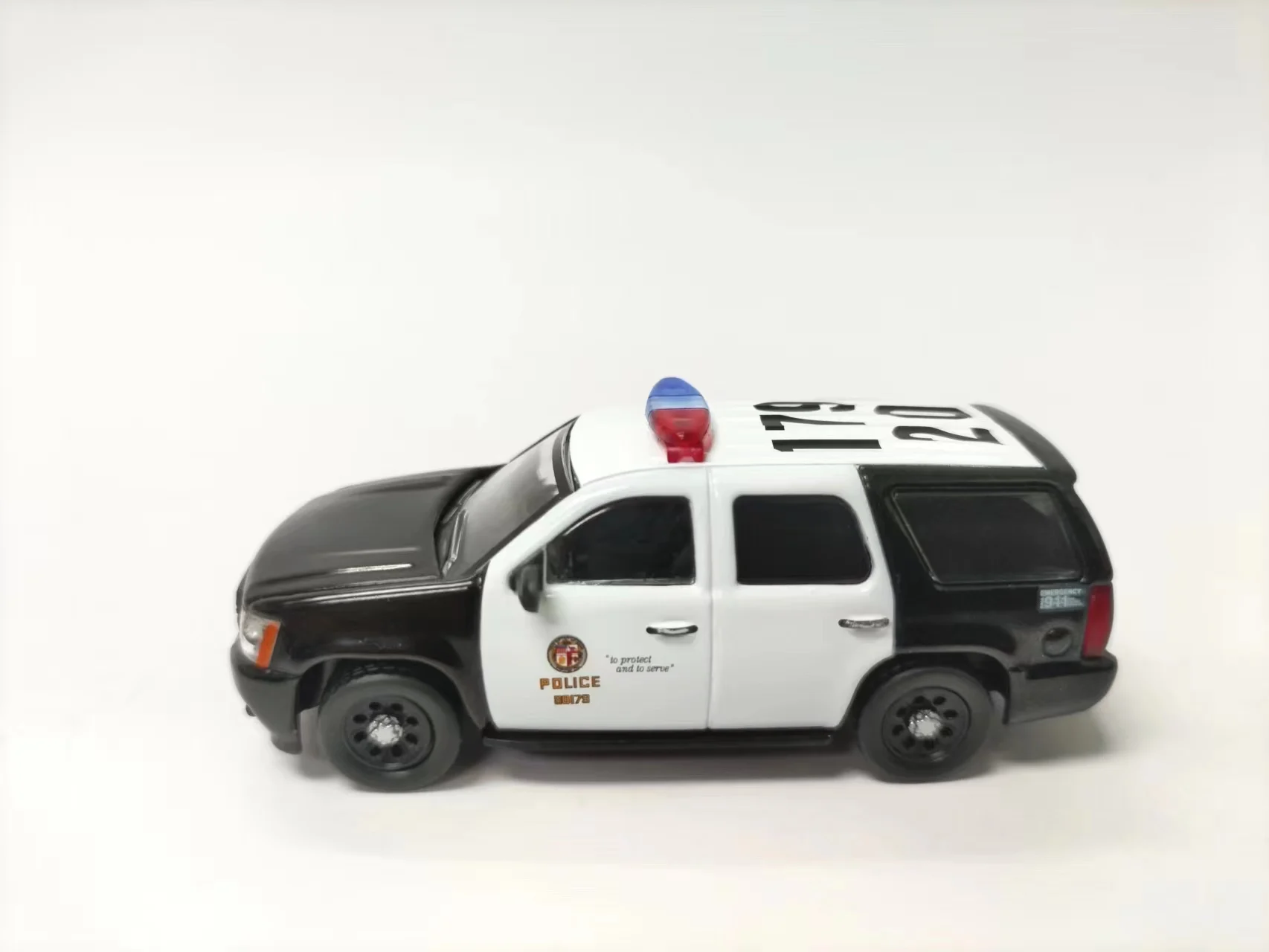 596-Model-1-64-tahoe-police-series-car-Diecast-Model-Car-Kids-Toys-Gift.jpg