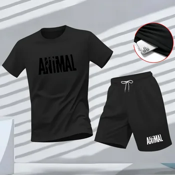 Nuovo abbigliamento sportivo estivo da uomo, set due pezzi con t-shirt a maniche corte e pantaloncini, abbigliamento casual traspirante e ad asciugatura rapida.