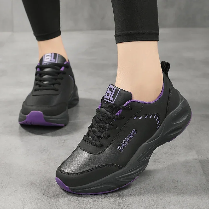 Four Seasons Waterproof Lightweight Running Shoes Women Women Leather Soft Casual Sneakers Ladies Non-Slip Rebound Jogging Shoes