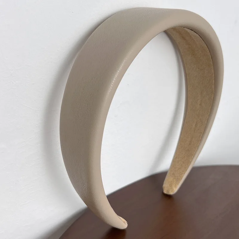 Beige M