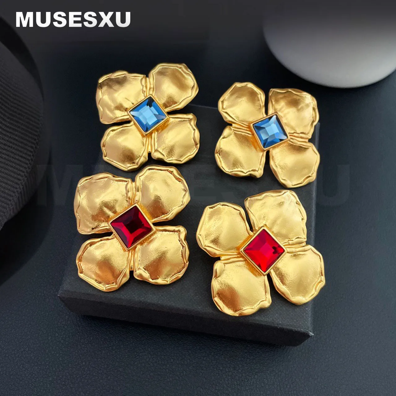 

Jewelry & Accessories Retro style High Quality Red and Blue Semi Precious Three-Dimensional Flower Earrings For Women's Gifts