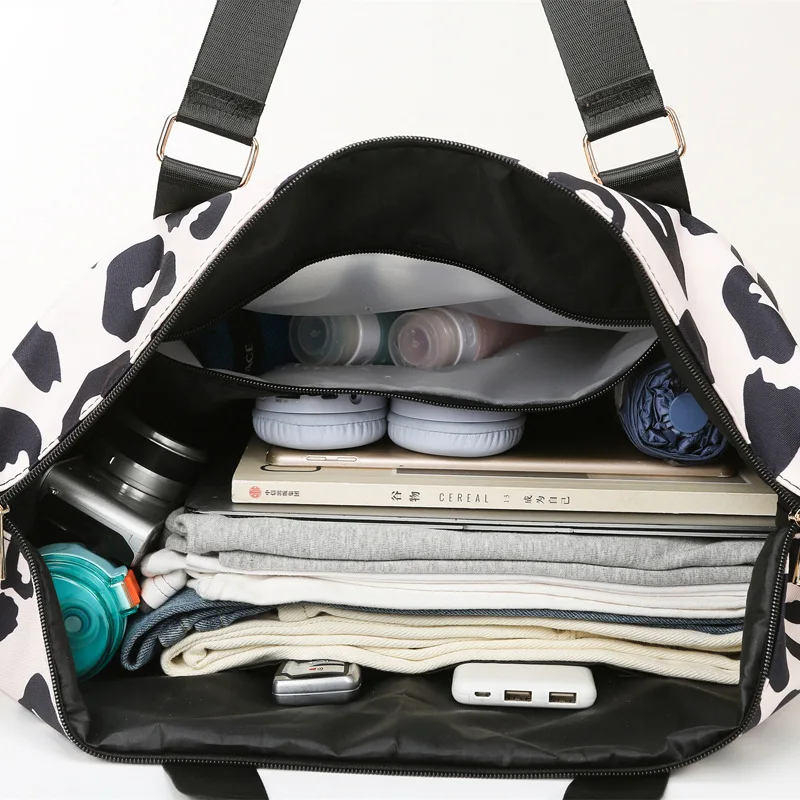 Large Capacity Leopard print Sports Bag for Women Waterproof Yoga Swimming Gym Handbag Fashion Travel Tote Men Luggage Handbags 3