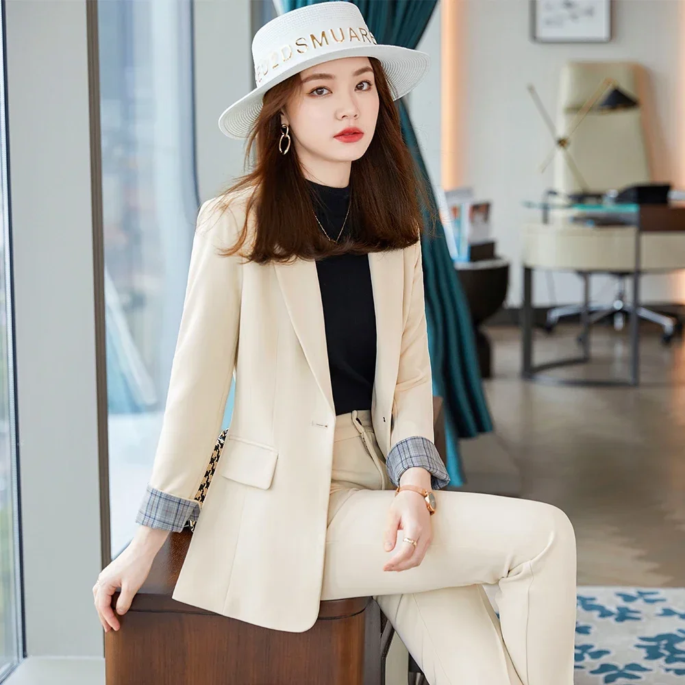 Рисунок 3 - Женский брючный костюм из 2 предметов