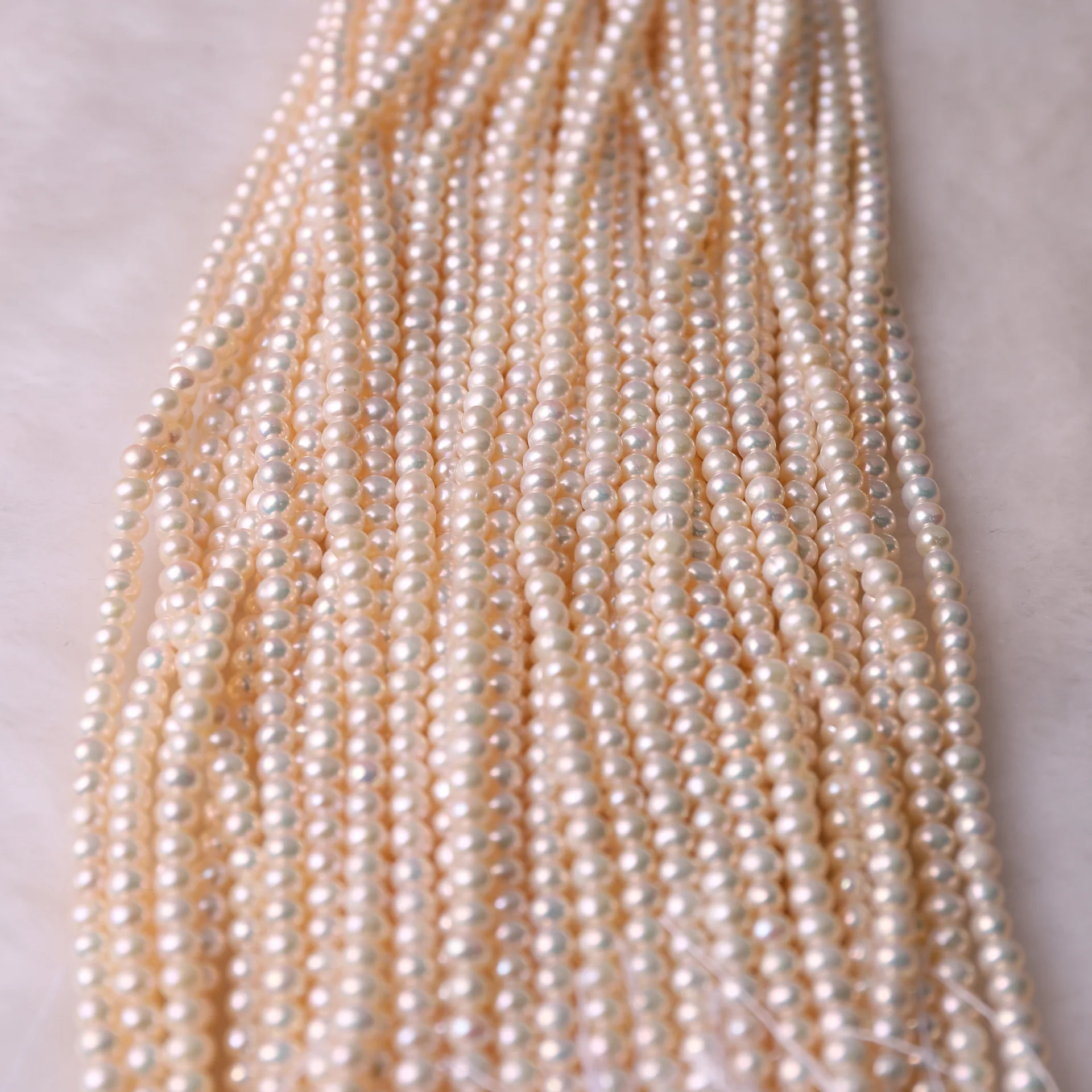 

5-6mm Near-round Pearl Micro-Defect Glare Beaded Loose Bead Natural Cultured Freshwater Pearl Necklace Semi-Finished Product