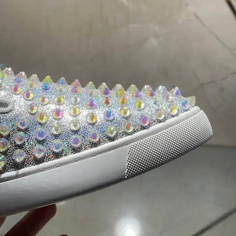 Hot Luxury Low Top Men Trainers Spiked White Glitter Genuine Leather Rivets Flats Sneakers Driving Shoes Slip On Footwear