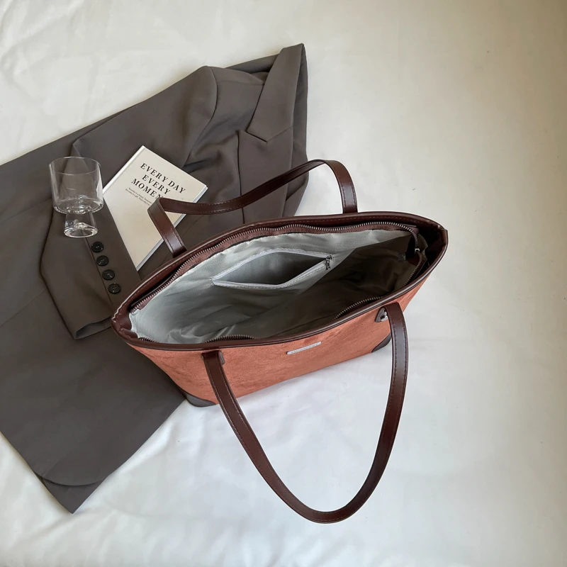 Women Suede Shoulder Bag Vintage Suede Tote Handbags Autumn and Winter Women's Bag Lady Casual Commuter Bags Travel Shopping Bag