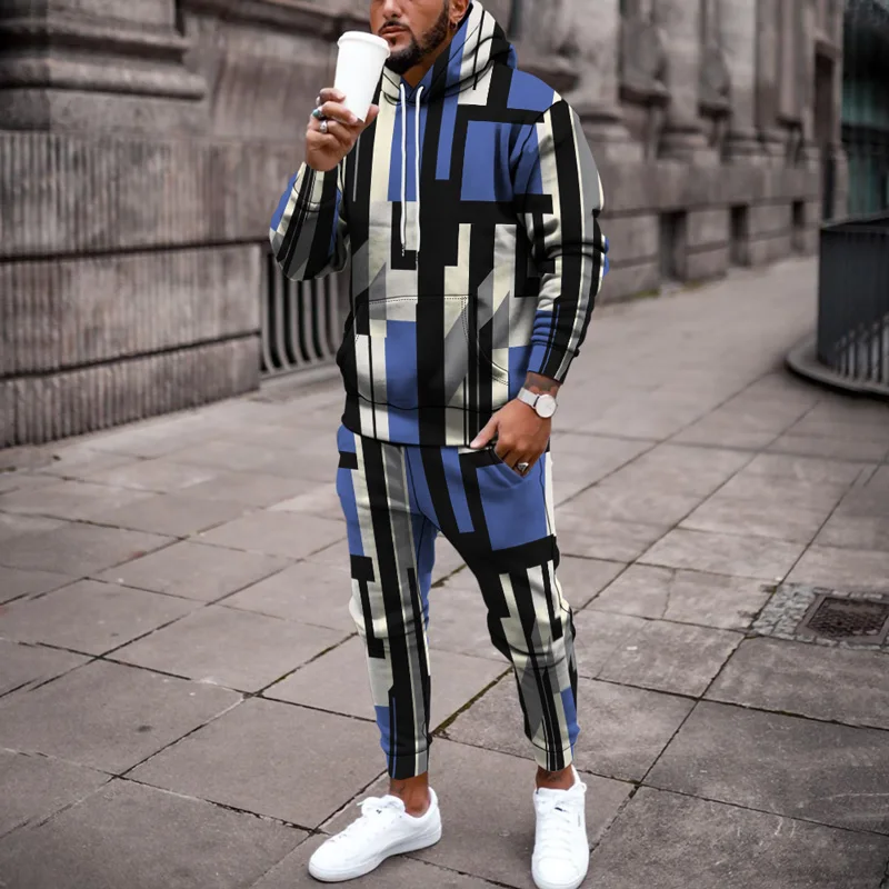 Рисунок 4 - Мужской спортивный костюм с капюшоном