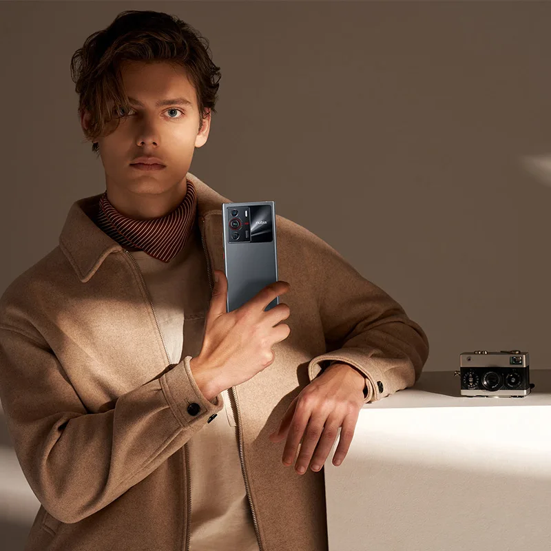 NEW ZTE Nubia Z40 Pro 5G Smart phone Snapdragon 8 Gen1 80W fast charger  mobile phone 16GB ROM 1T RAM Google Play NFC 64MP Camera