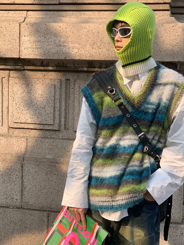 

HOUZHOU Vintage Sweater Vest Men's Knitted Sleeveless Men Sweaters Retro V-neck Pullover Blue Japanese Streetwear Harajuku