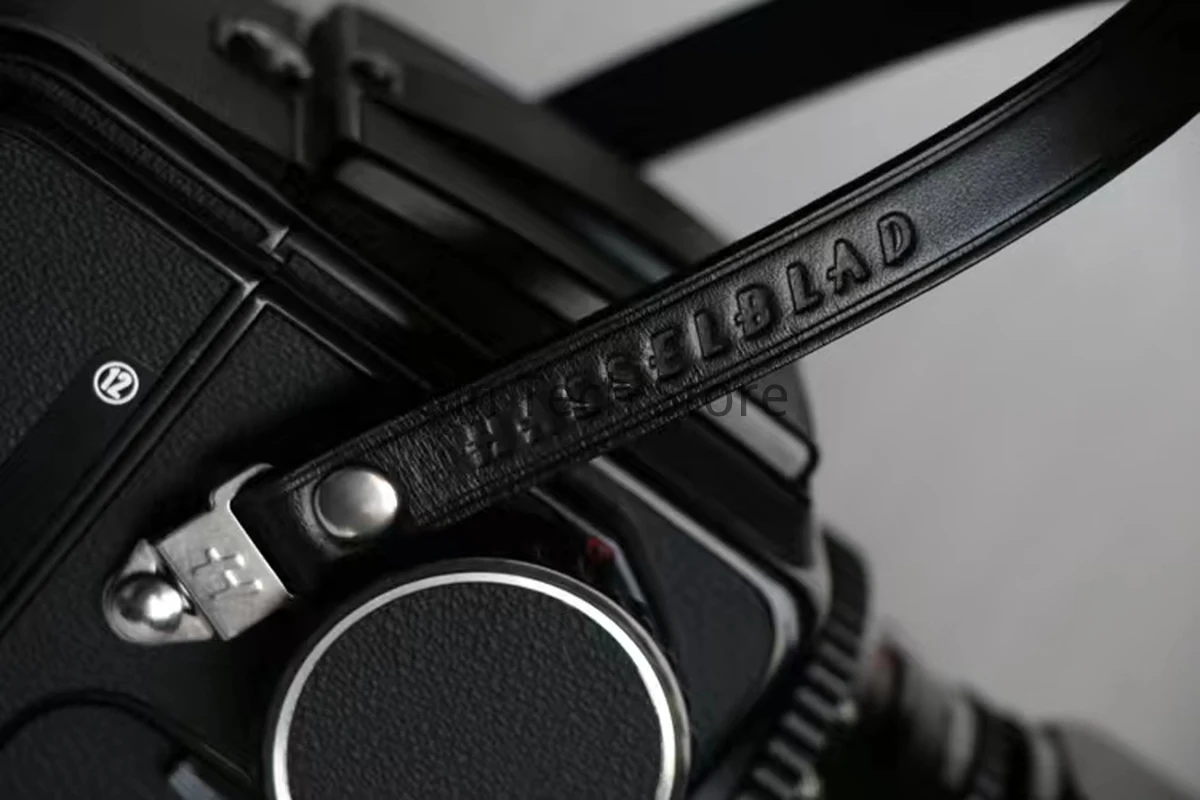 レザーハンドキャリーカメラストラップハッセルブラッド 500