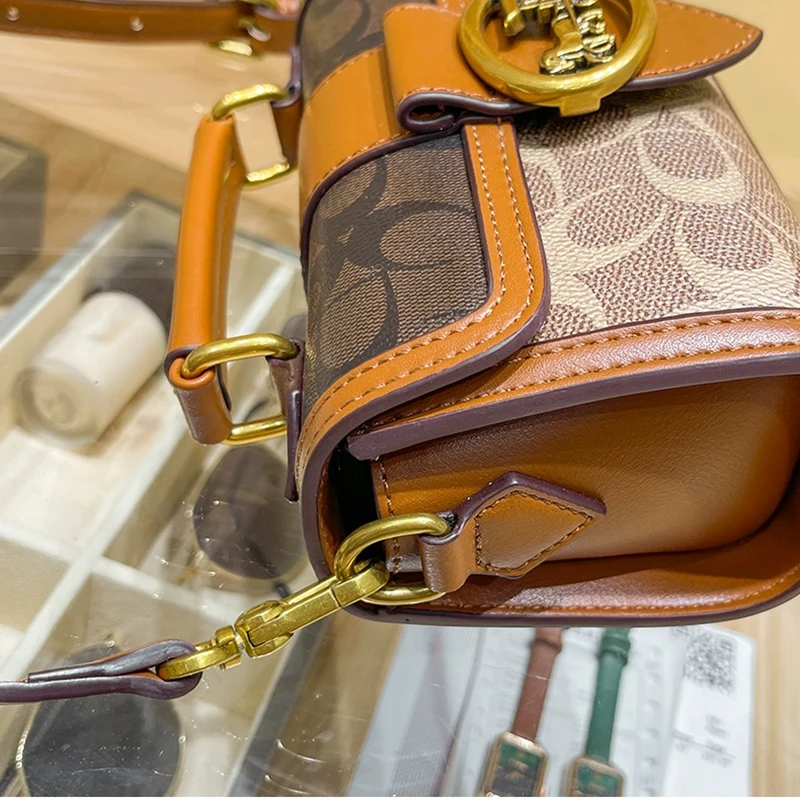 New 2024 minimalist and fashionable small handbag, contrasting color women's bag, chain, shoulder bag, designer high-end crossbo