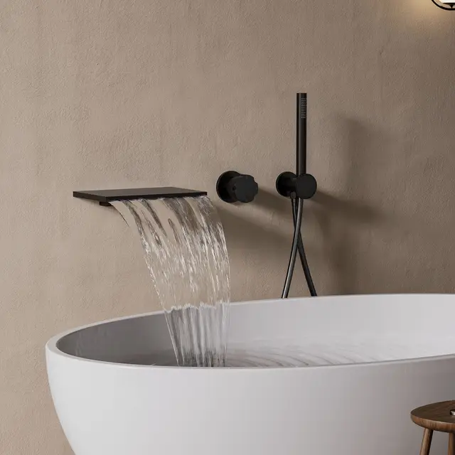 ก๊อกน้ำอ่างอาบน้ำแบบฝังผนัง FARRETE รุ่นหรูหรา ทำจากทองแดงทั้งหมด พร้อมถังเก็บน้ำร้อน-เย็น ชั้นวางของด้านข้าง ดีไซน์น้ำตก สีทองขัดเงา 4