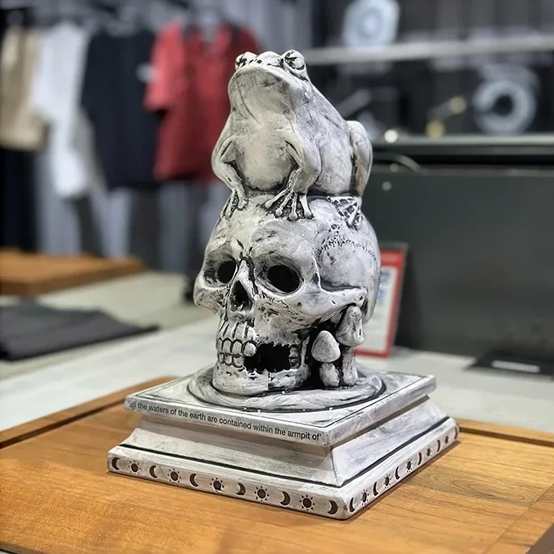 NEIGHBORHOOD Frog Skull Incense Burner, NBHD THE GREAT FROG Retro Aromatherapy Burner, Creative Ornaments, Birthday Gifts
