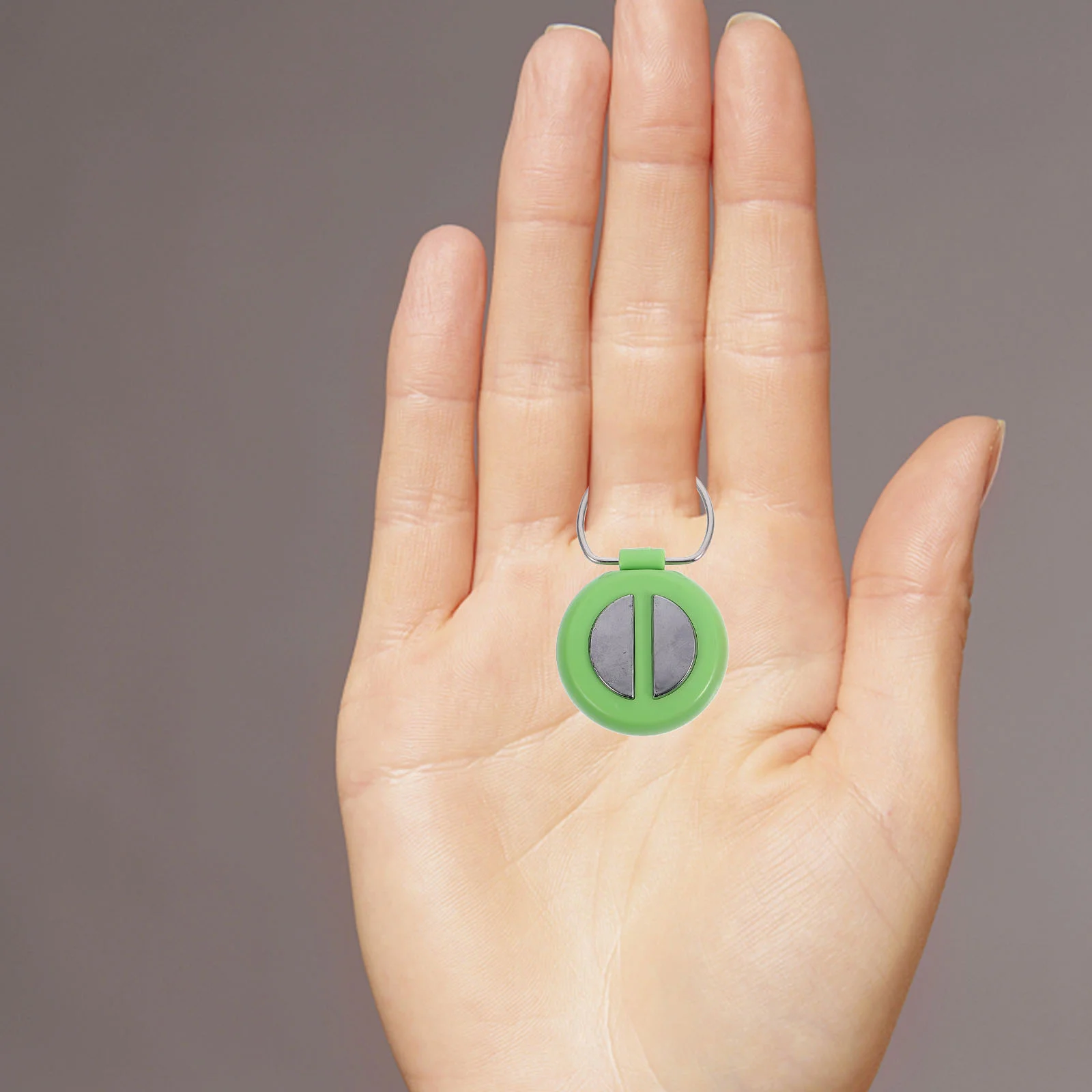 

4pcs Handshake Electric Shocking Hand Buzzer Handshake Spoof Toy Funny Prank Toy