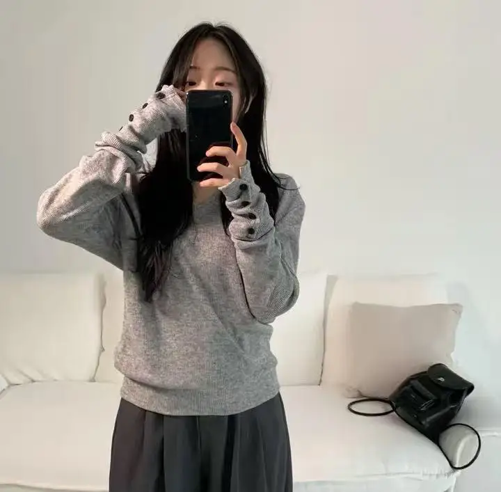 Autumn Casual Classics V Neck Button Blouse Sweaters Women New Simple Office Lady Pull Femme Pullover Korea Chic Pullover Y2k