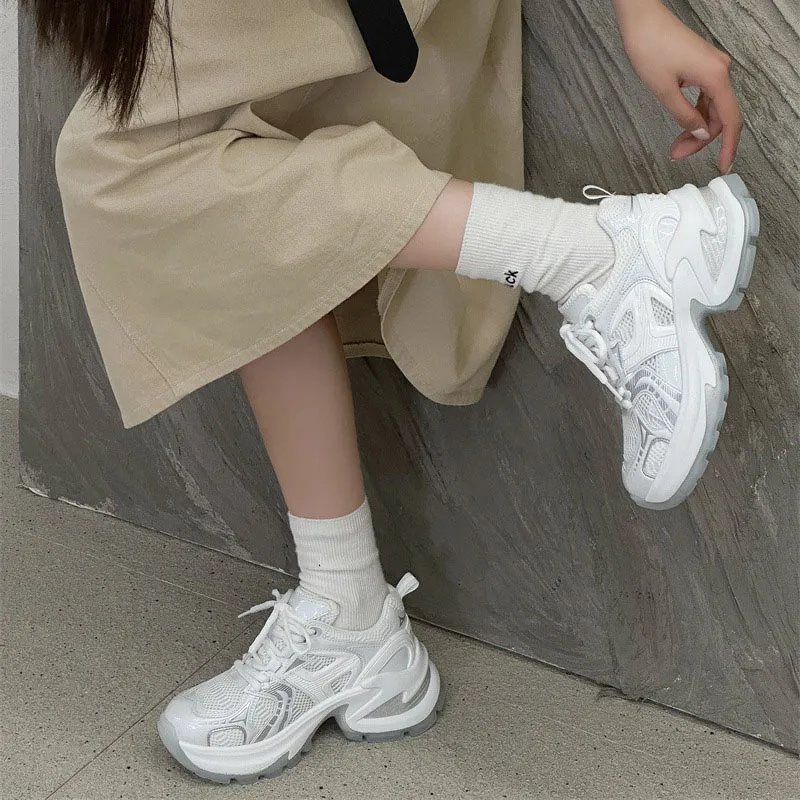 Thick soled dad shoes for women's 2024 summer new Korean version breathable mesh increase casual sports shoe trend