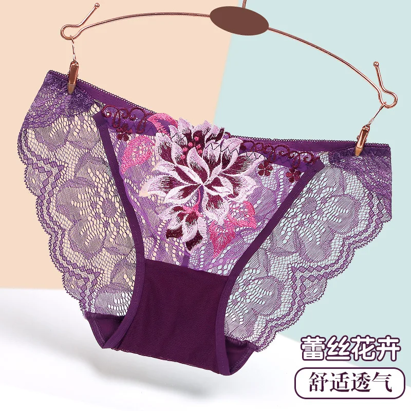 Underwear Women's Lace Sexy and Charming Large Hip Lift Low Waist Breathable Embroidered Triangle Pants 816