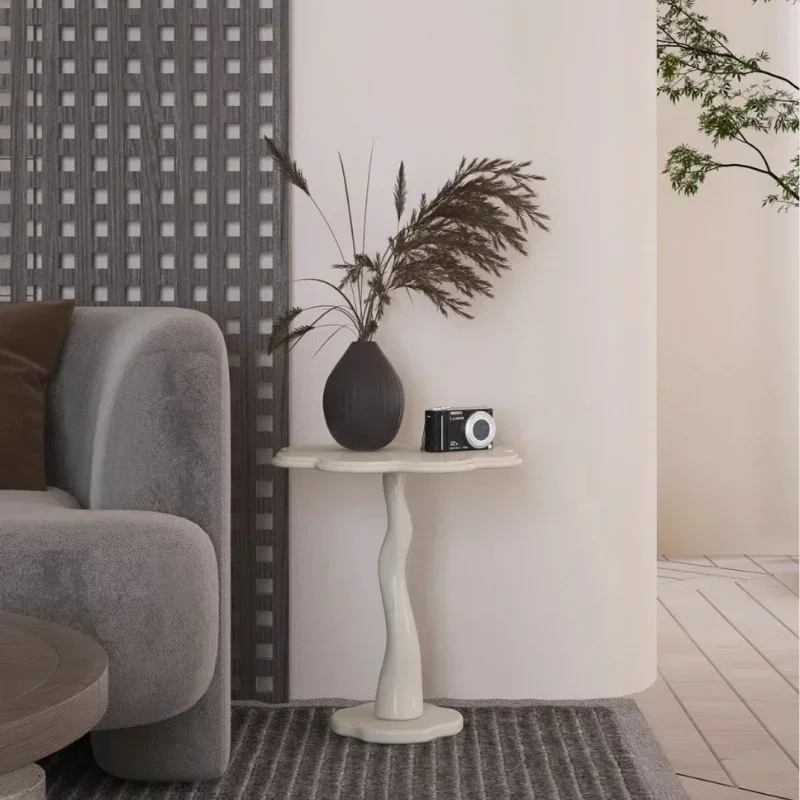 Corner Table Italian Cream Bedside Tables Nordic Mesas Nordic French Petal Shape Coffee Table Vintage Ins Style Living Room Sofa