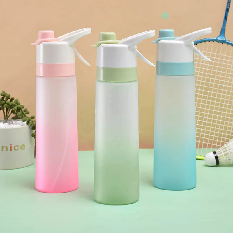 

700ml Plastic Scrub Spray Cup Large Capacity Sports Kettle Drop Resistant Food Grade PC Material Simple