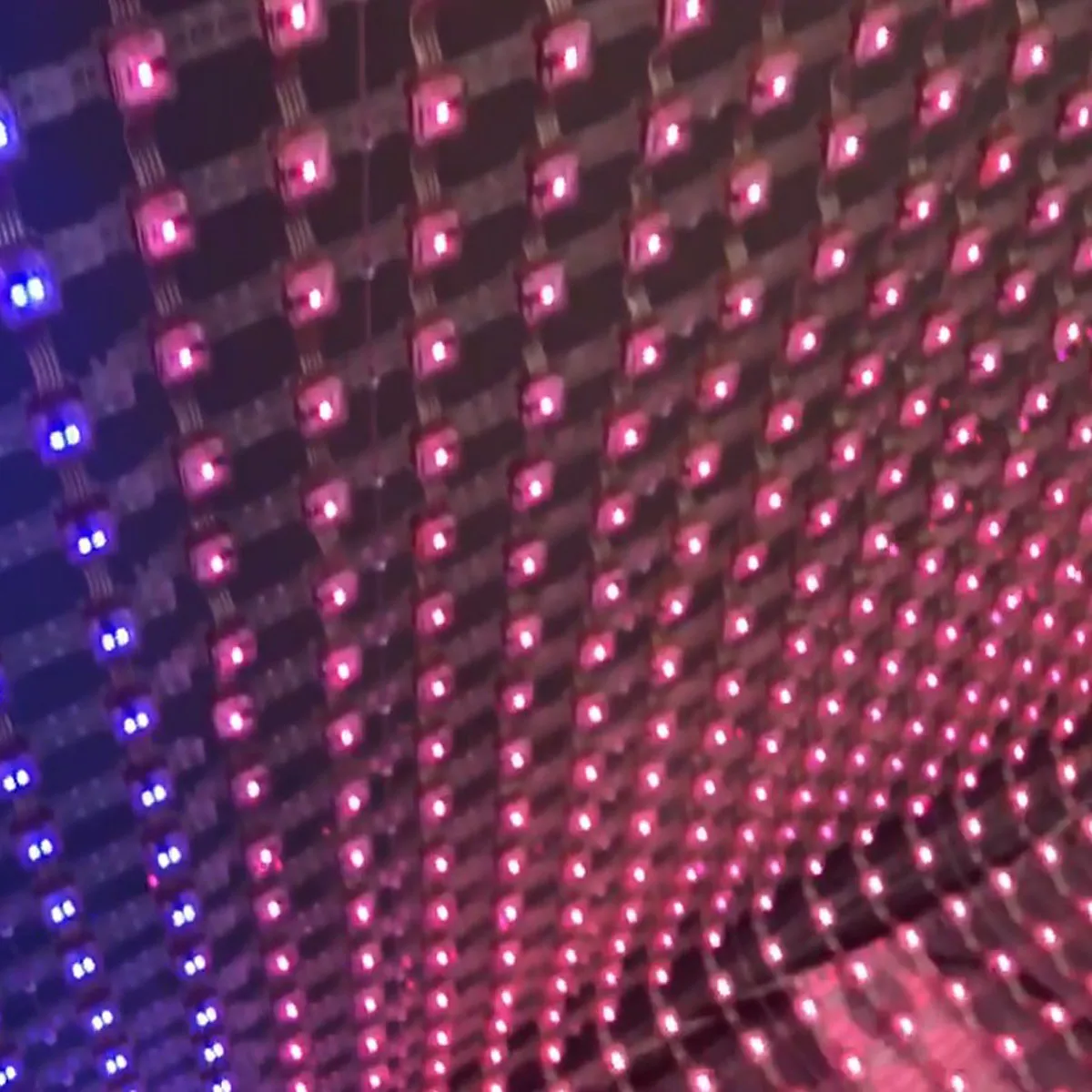 High Bright and Flexible LED Video Mesh Screen P40mm 3LED for Fashion Show, Stage Background and Outdoor Commercial Building