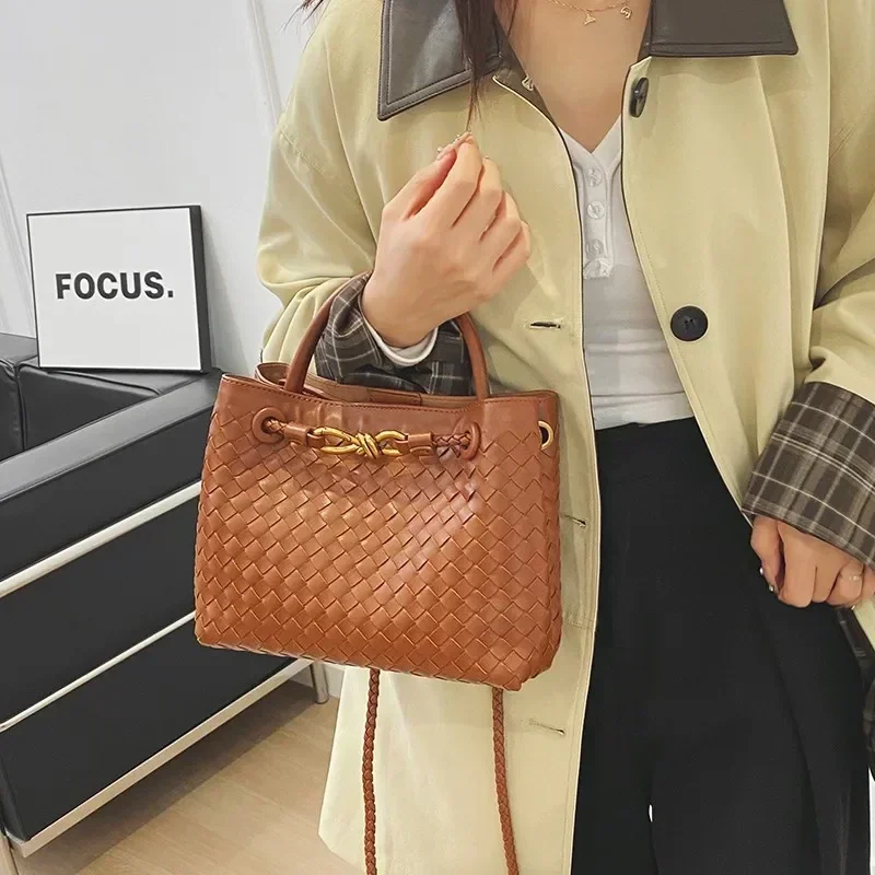Elegant Leather Crossbody Bag for Women - Vintage Minimalist Designer Tote with Letter Logo, Fashionable Luxury Commuter Shopper 3