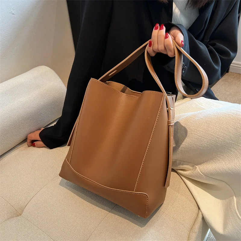 

Сумка через плечо большой вместимости, простая и стильная женская сумка для весны и осени