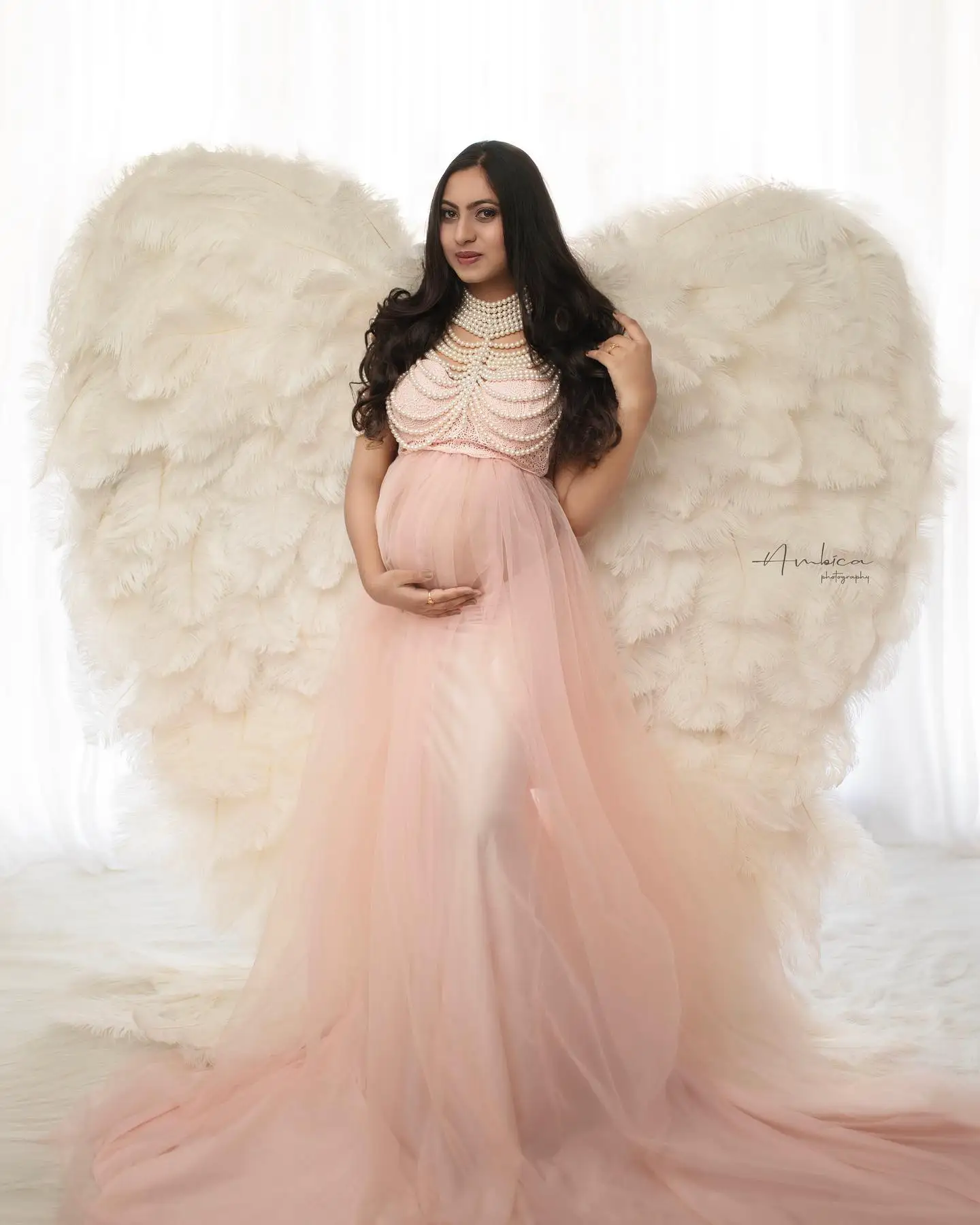 

Elegant Pink A Line Maternity Robes for Photo Shoot Lace Appliqued Women Dresses Sexy Sleeveless Floor Length Baby Shower Gowns