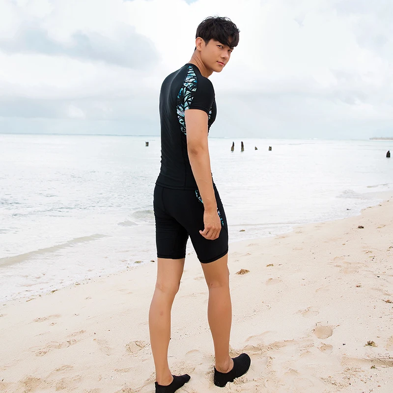 Korean Style Rush Guard Men's Top And Bottom Adult Swimwear Male Surf T-shirt+Shorts Rash Guard Swim Set For Beach Man