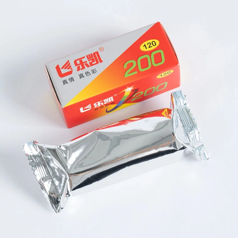 Lucky C200 120mm Color ISO200 Film C41 Roll Negative Color Film 1-10 Rolls for Kodak Fuji 120 Film Camera Expiration date：2027