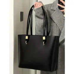 Black PU Tote Bag 2023 New Women's High Capacity Minimalist Zipper Shoulder Bag Classic Fashion Classroom Commuter Handbag Tide