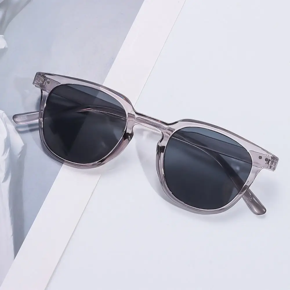 

Women's Vintage Square Sunglasses Fashion Black Sunglasses Unisex Sun Glasses UV400 Eyewear UV Protection Shades