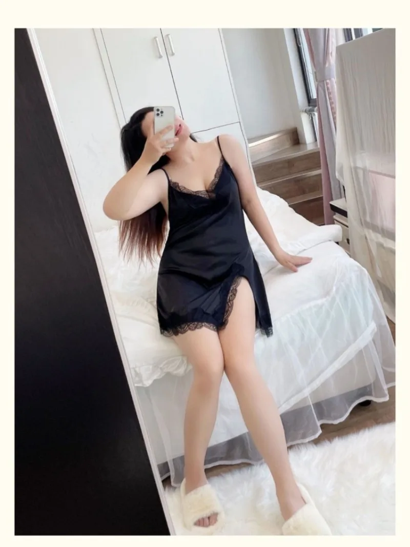 Camisón de satén con encaje sexy de talla grande (150 kg+), negligé de verano para mujer, vestido de pijama fino con cuello en V y tirantes, ropa de dormir holgada.