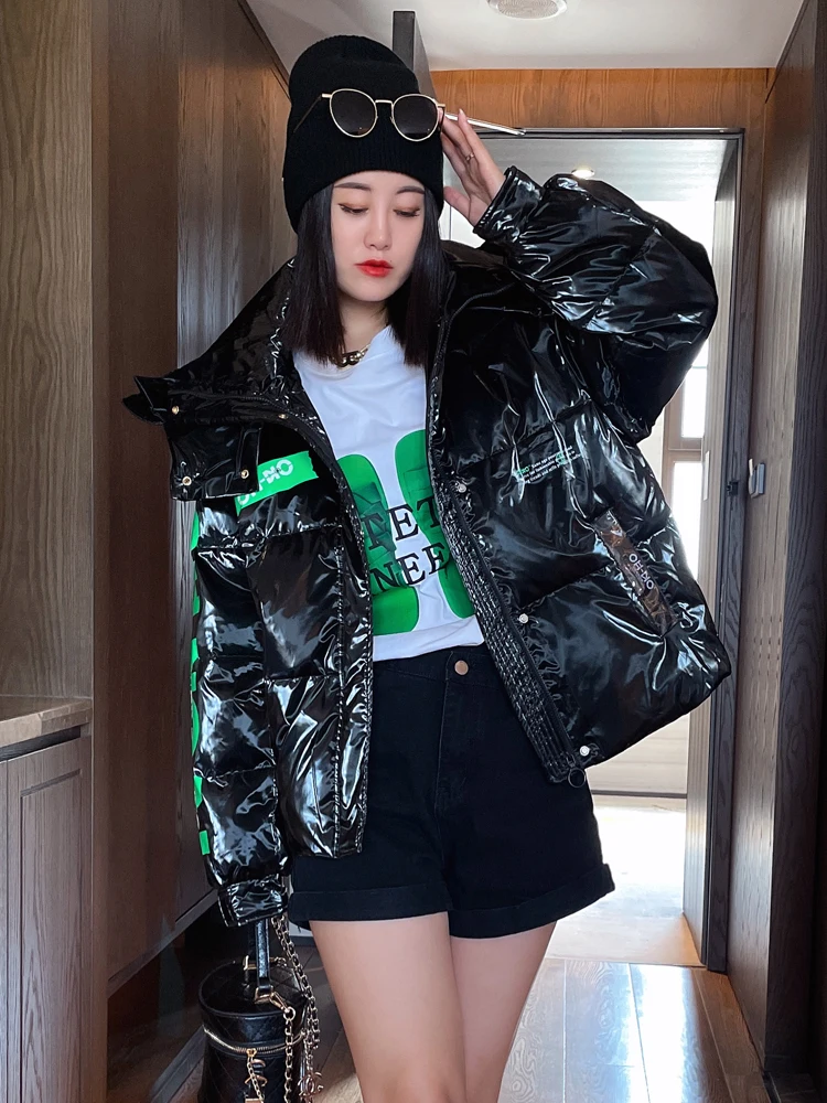 

Женская парка на утином пуху, с капюшоном и надписью