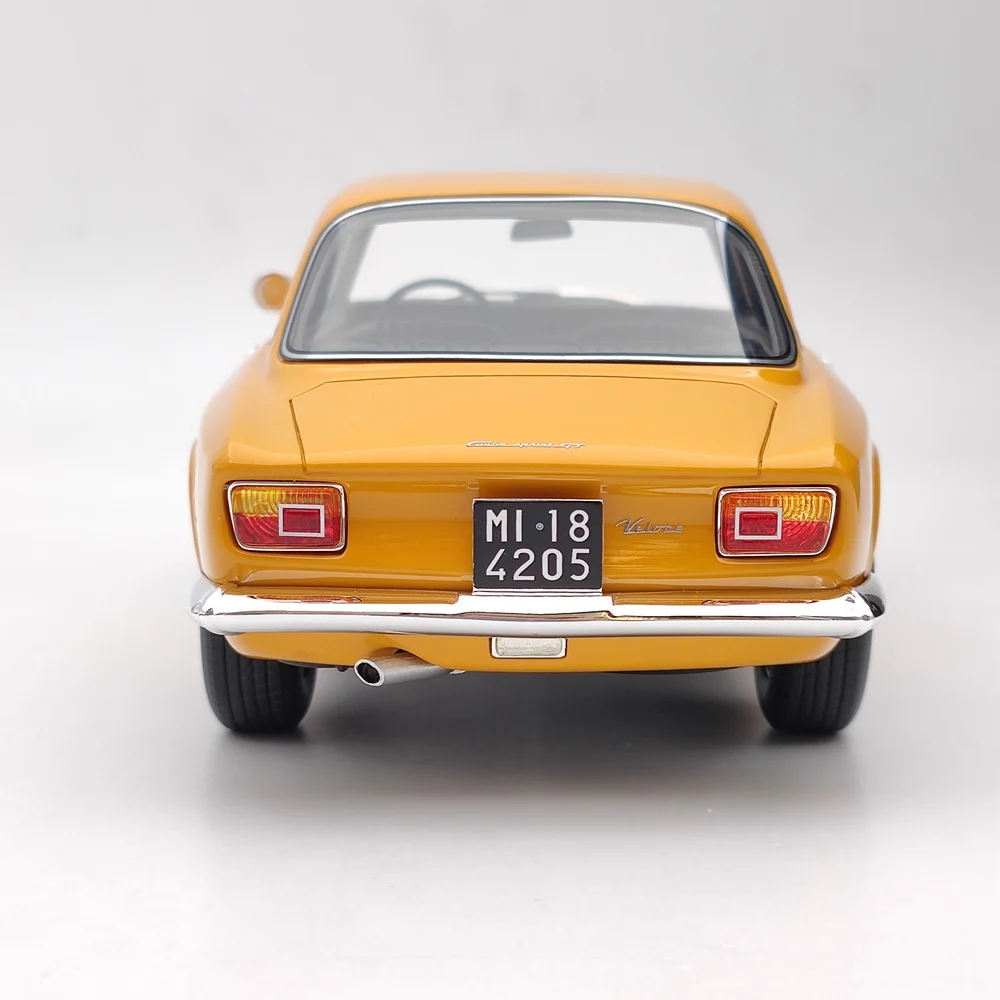 MITICA 1/18 For Alfa Romeo Giulia Sprint GT 1600 Veloce