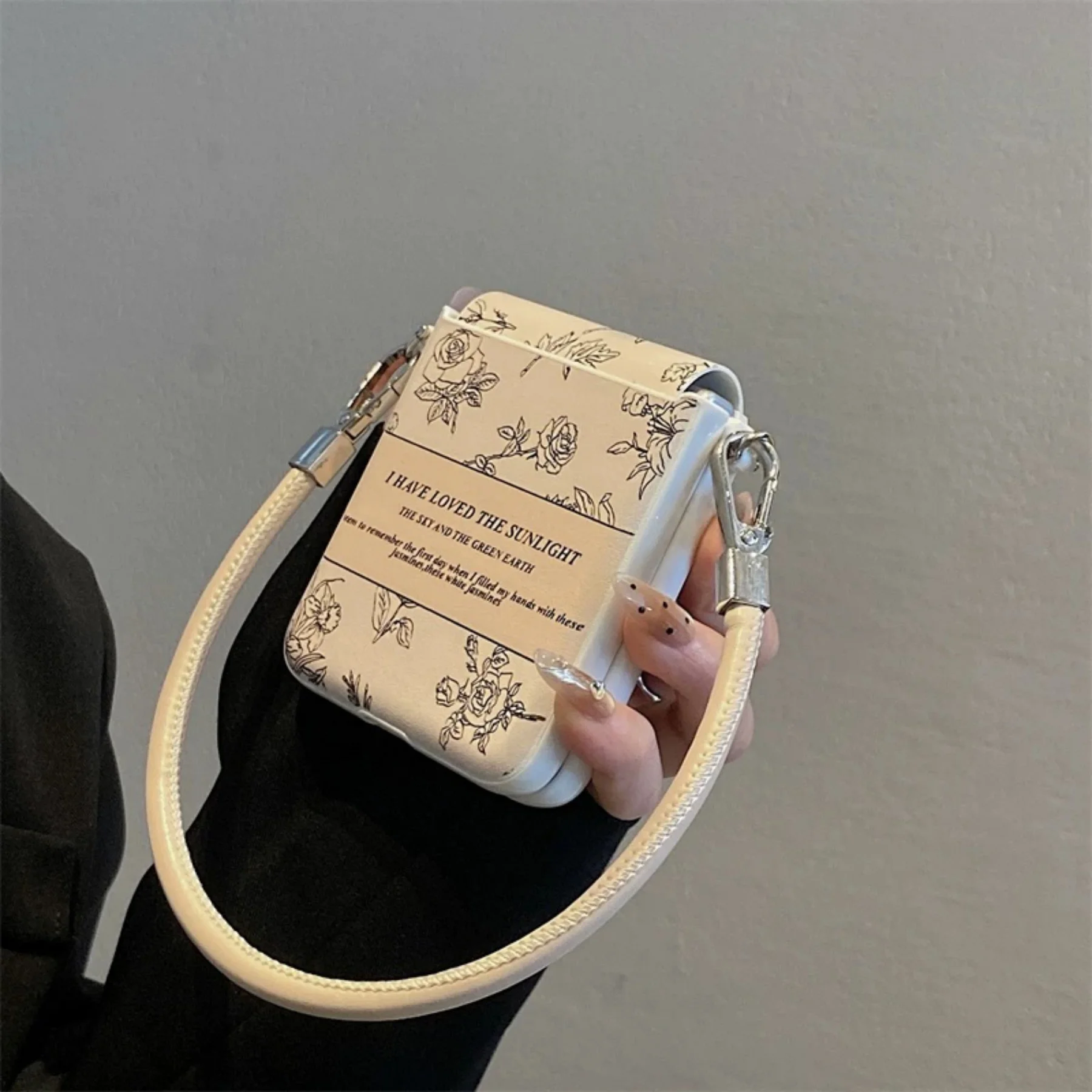 Luxury Simple Line Rose Flower Case with Strap