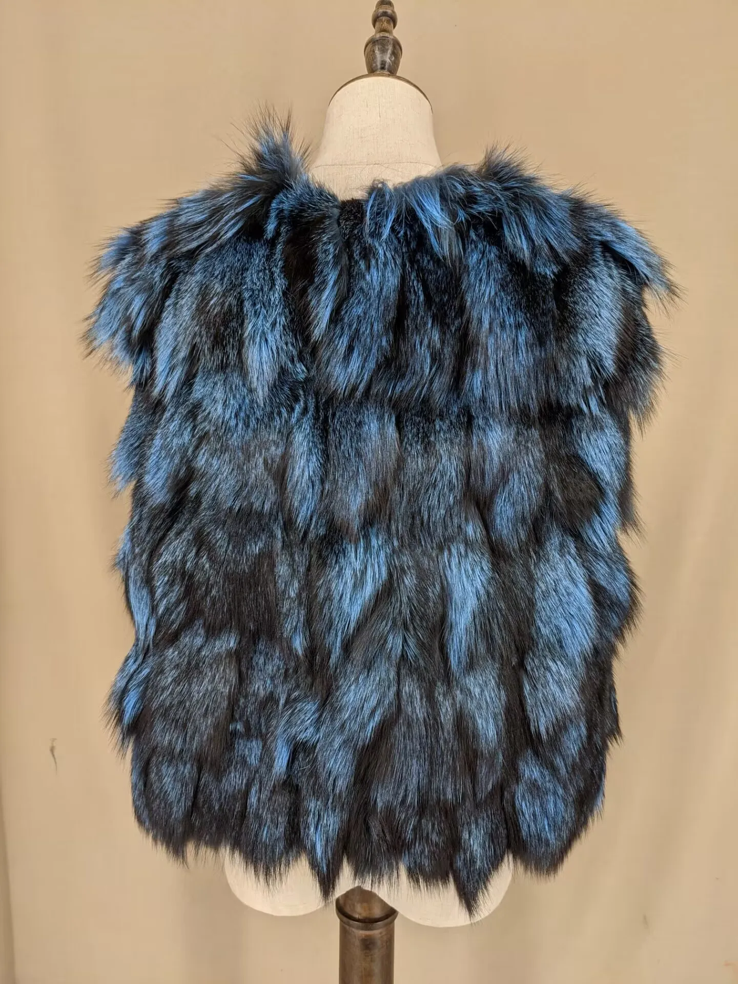 Natural Fox Fur Vest Short Royal Blue Color 2023 New Trend Women Waistcoat 2210013