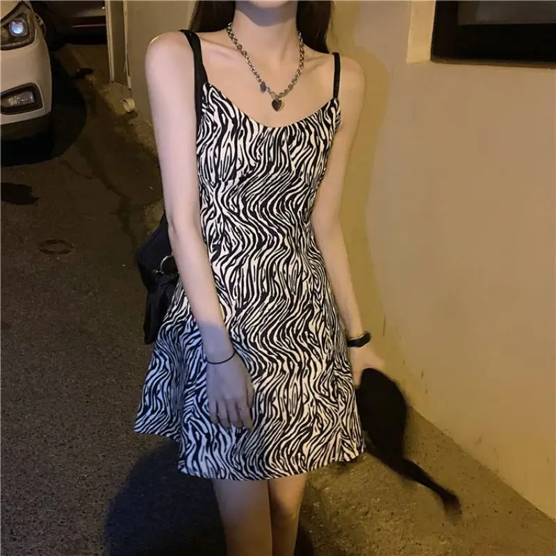 

Летнее новое облегающее и тонкое платье с юбкой, женское привлекательное короткое Привлекательное платье на бретельках с принтом зебры, женское летнее платье