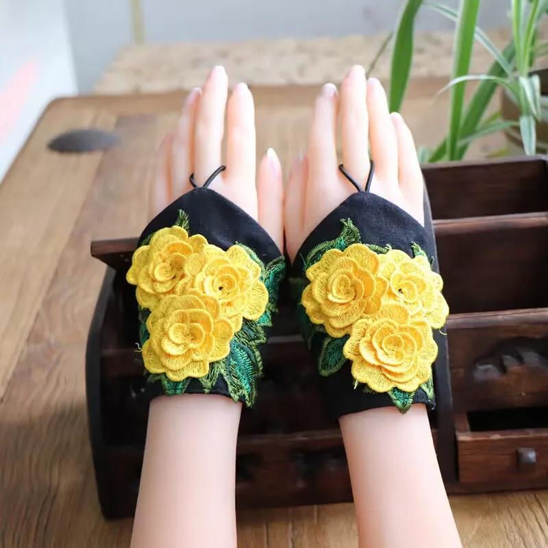 

Elegant 3D Floral Lace Fingerless Wrist Gloves Women Short Half Finger Embroidery Gloves Women Bridal Girlfriend Gift