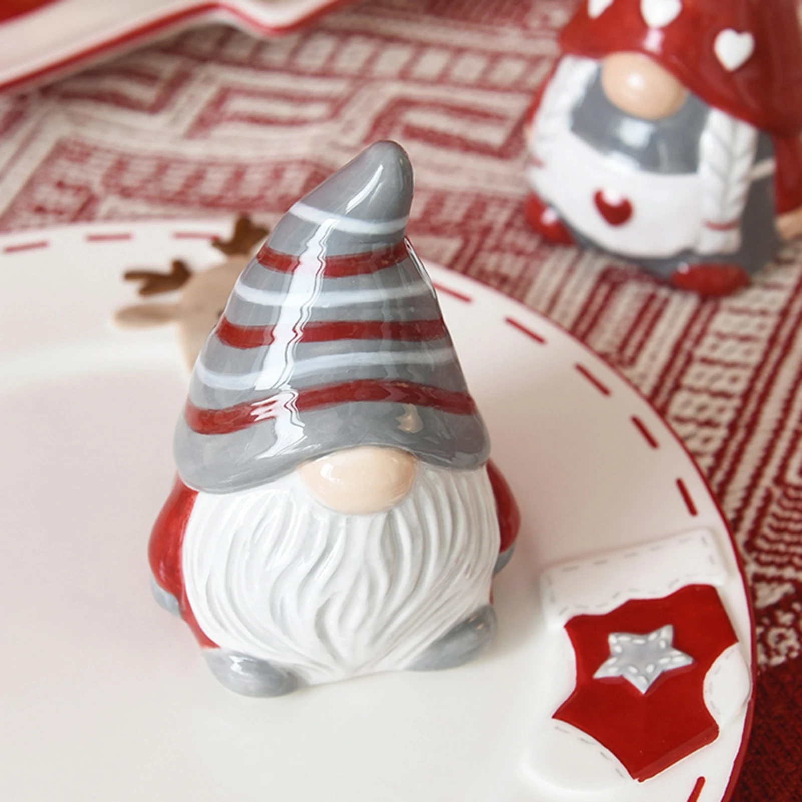 Ceramic Christmas Teapot Set Seasoning Jar Set Salt And Pepper Bottle Kitchenware Kitchen Decorations